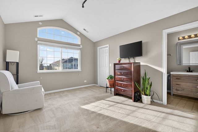 2263 Gallant Fox Circle, Montgomery, IL 60538