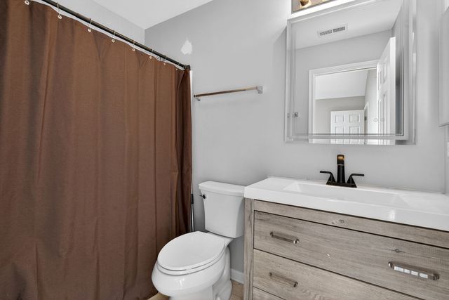 2263 Gallant Fox Circle, Montgomery, IL 60538