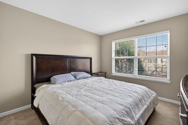 2263 Gallant Fox Circle, Montgomery, IL 60538