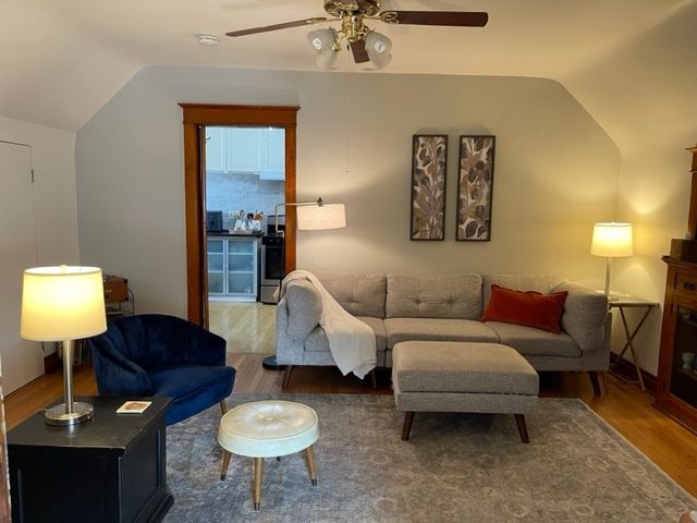 1121 S East Avenue 2, Oak Park, IL 60304