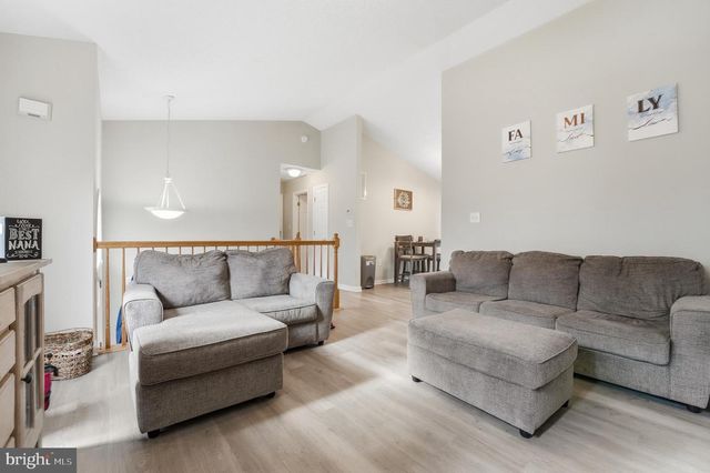 219 HOLLYSIDE DR, Ruther Glen, VA 22546