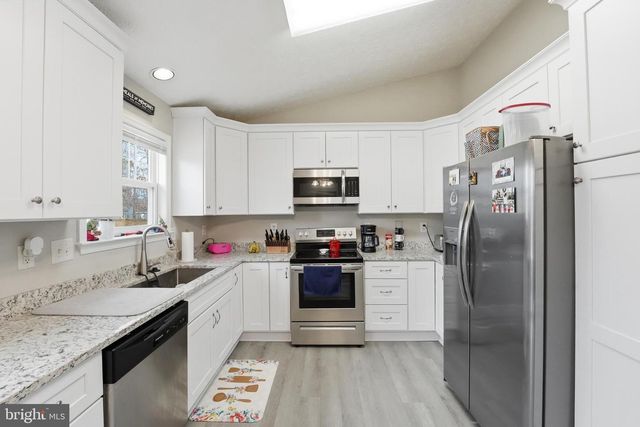 219 HOLLYSIDE DR, Ruther Glen, VA 22546