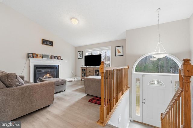 219 HOLLYSIDE DR, Ruther Glen, VA 22546