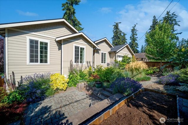 1229 SE Camano Drive, Camano Island, WA 98282