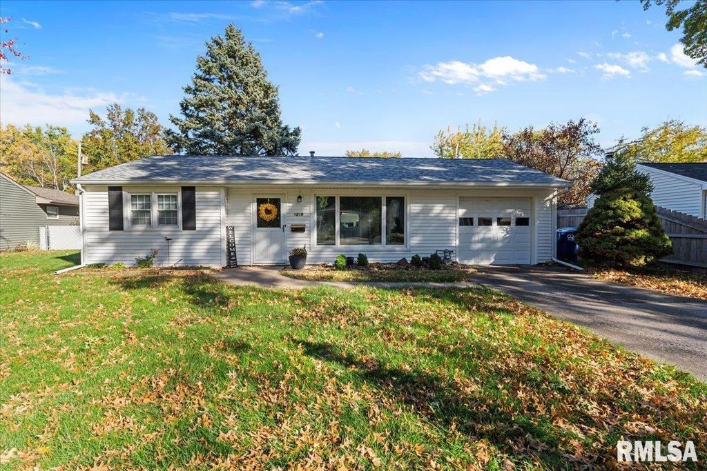 1219 16TH Street, Bettendorf, IA 52722
