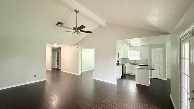 2617 Redfish Drive, Texas City, TX 77591