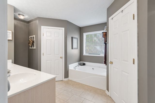 425 Remington Ave, Gallatin, TN 37066