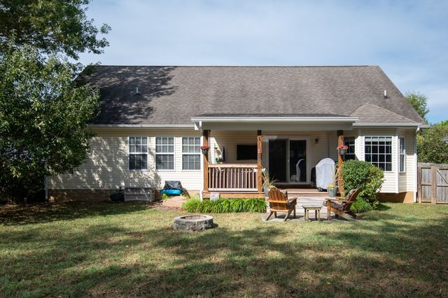 425 Remington Ave, Gallatin, TN 37066