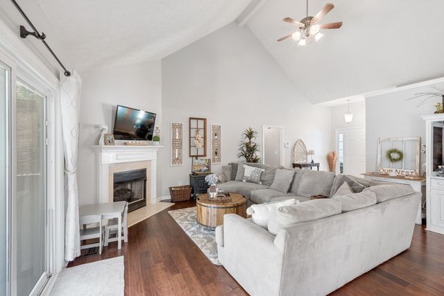 425 Remington Ave, Gallatin, TN 37066