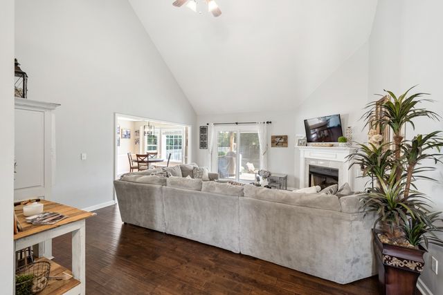 425 Remington Ave, Gallatin, TN 37066