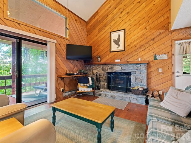 1672 Summit Drive, Maggie Valley, NC 28751