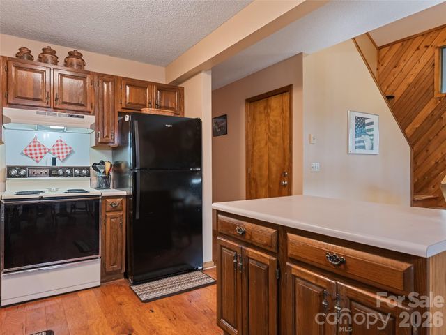 1672 Summit Drive, Maggie Valley, NC 28751