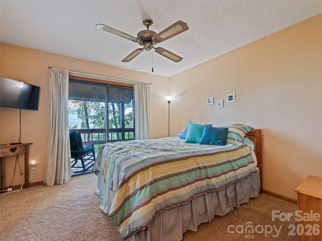 1672 Summit Drive, Maggie Valley, NC 28751