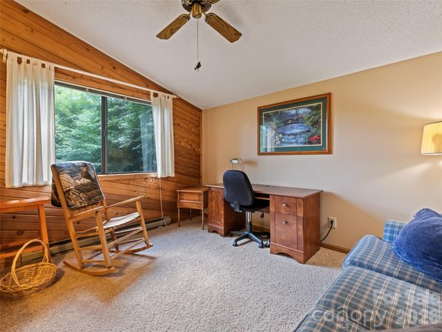 1672 Summit Drive, Maggie Valley, NC 28751