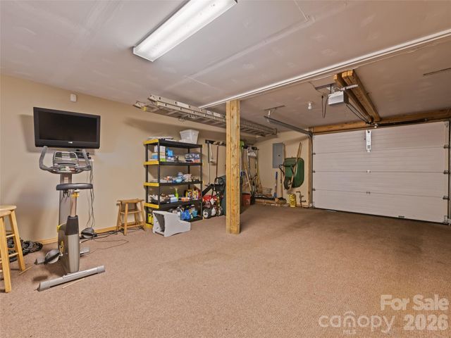 1672 Summit Drive, Maggie Valley, NC 28751