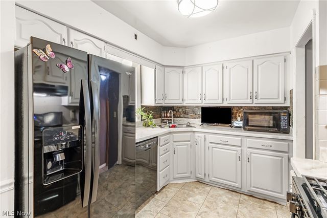 3710 W Pleasant Valley Road, Parma, OH 44134