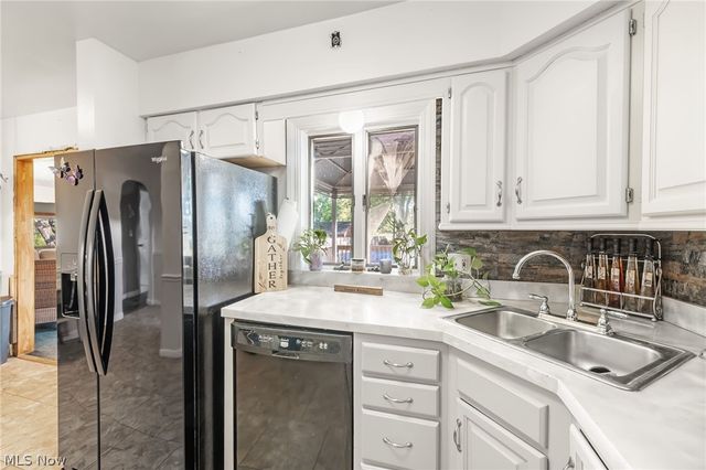 3710 W Pleasant Valley Road, Parma, OH 44134