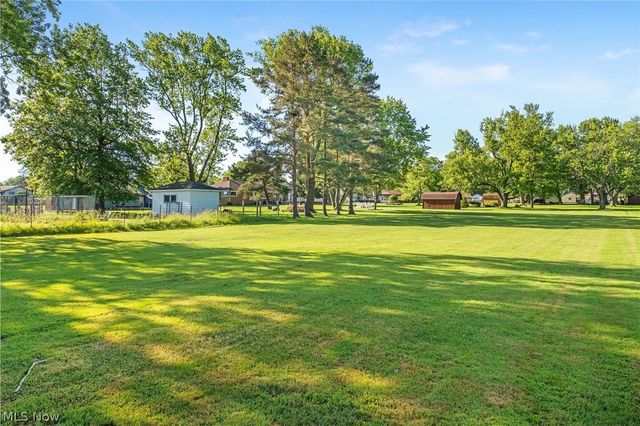 3710 W Pleasant Valley Road, Parma, OH 44134