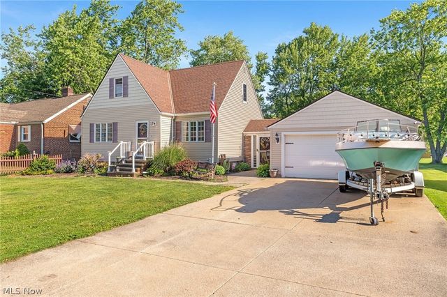 3710 W Pleasant Valley Road, Parma, OH 44134