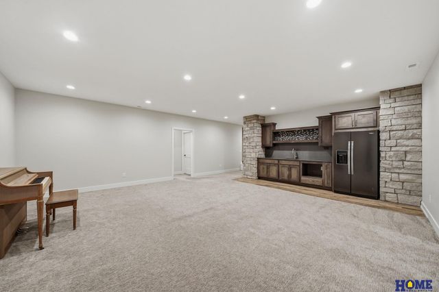6141 S 97th Street, Lincoln, NE 68520
