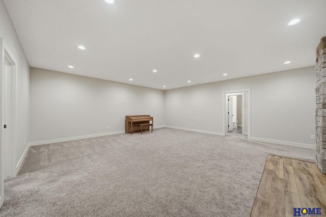 6141 S 97th Street, Lincoln, NE 68520
