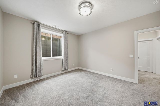 6141 S 97th Street, Lincoln, NE 68520