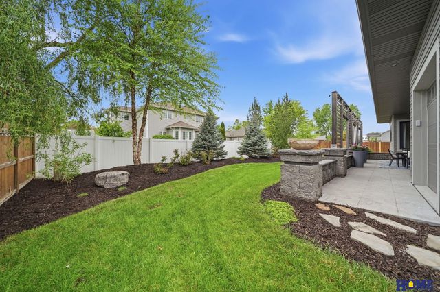 6141 S 97th Street, Lincoln, NE 68520