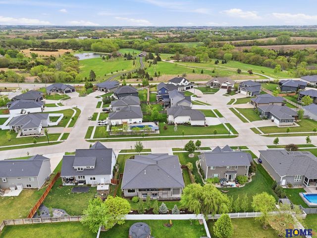 6141 S 97th Street, Lincoln, NE 68520