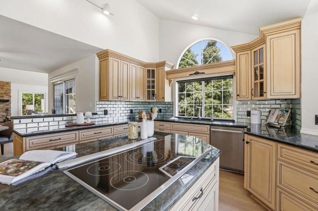 1035 Appian Way, Morgan Hill, CA 95037