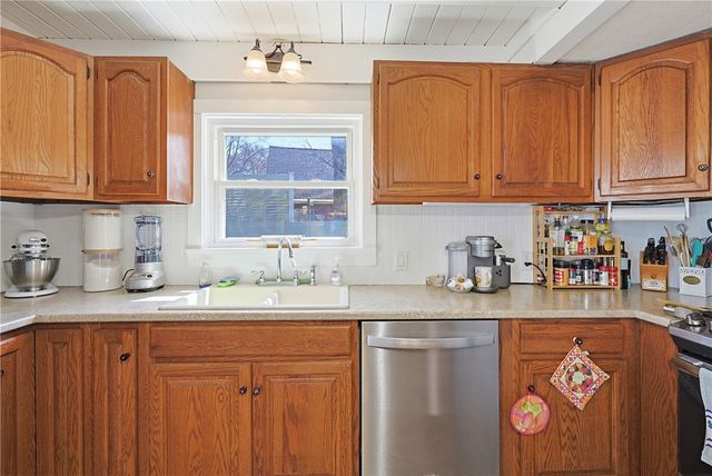 33 Airy Acres Drive, Glocester, RI 02814