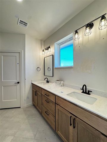 4216 NW 180th Street, Edmond, OK 73012