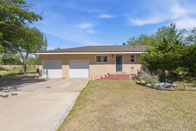 820 Monte Vista Road NE, Los Lunas, NM 87031