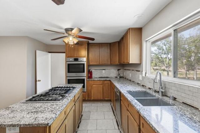 820 Monte Vista Road NE, Los Lunas, NM 87031