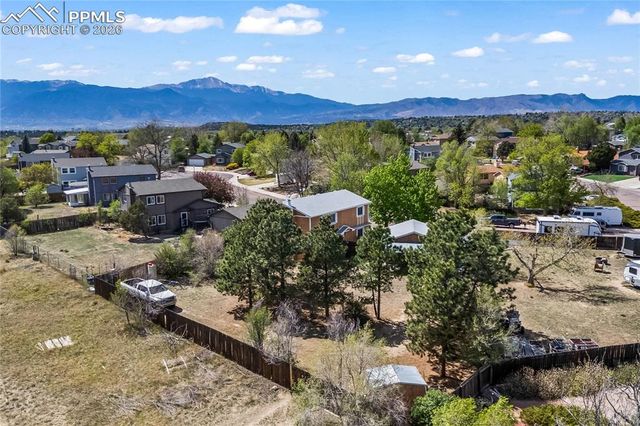 2075 Grady Court, Colorado Springs, CO 80915