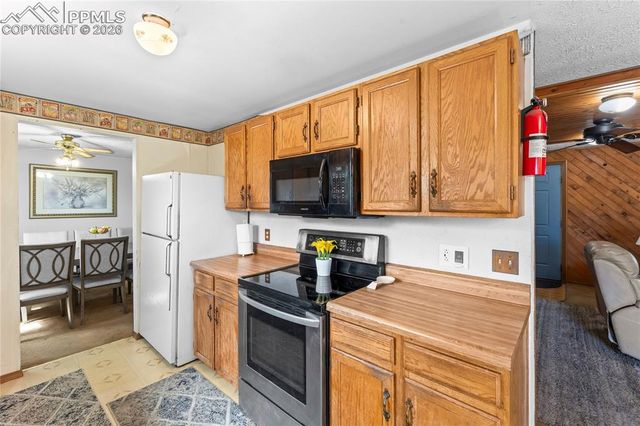 2075 Grady Court, Colorado Springs, CO 80915