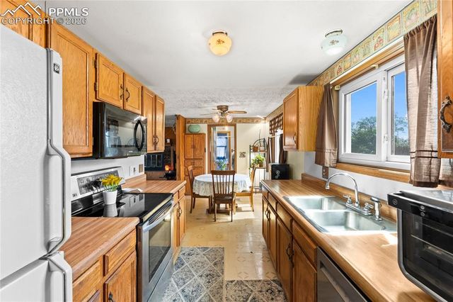 2075 Grady Court, Colorado Springs, CO 80915