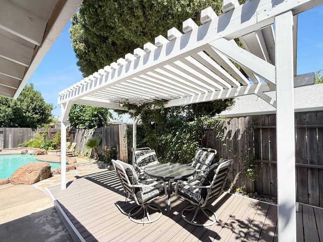 6645 Posten Way, Citrus Heights, CA 95621