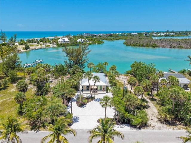 2539 Coconut DR, Sanibel, FL 33957
