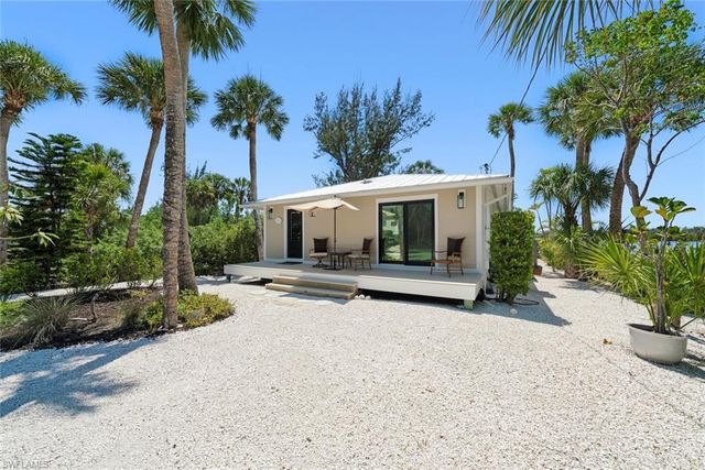 2539 Coconut DR, Sanibel, FL 33957
