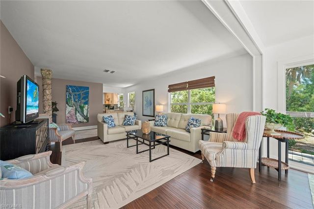 2539 Coconut DR, Sanibel, FL 33957