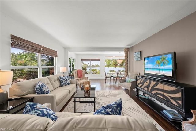 2539 Coconut DR, Sanibel, FL 33957