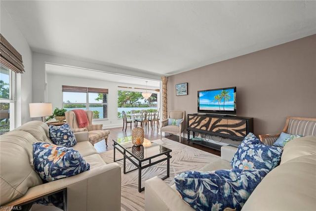 2539 Coconut DR, Sanibel, FL 33957