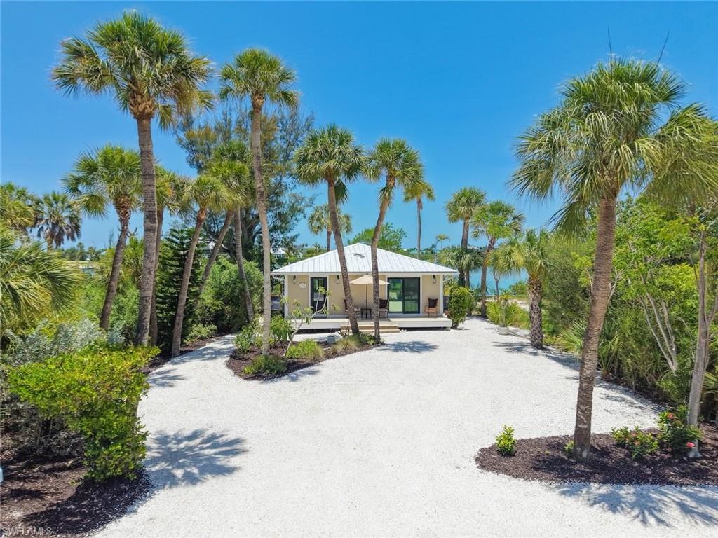 2539 Coconut DR, Sanibel, FL 33957