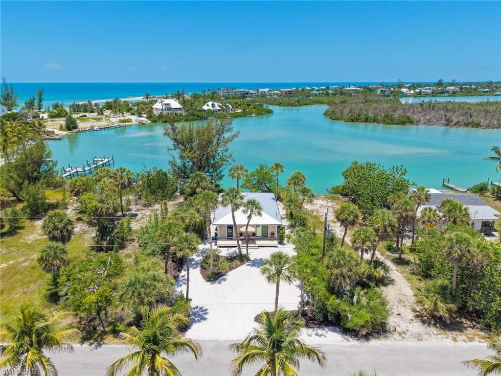 2539 Coconut DR, SANIBEL, FL 33957 — photo 2