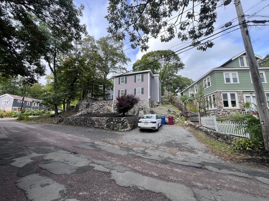 158 Bay State Rd, Melrose, MA 02176