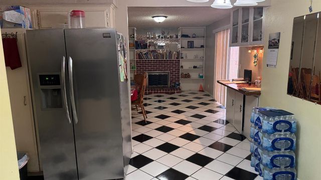 2310 S Meridian Avenue, Fresno, CA 93725