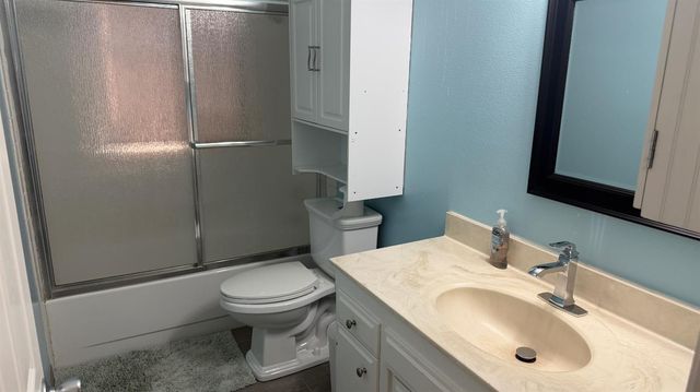 2310 S Meridian Avenue, Fresno, CA 93725