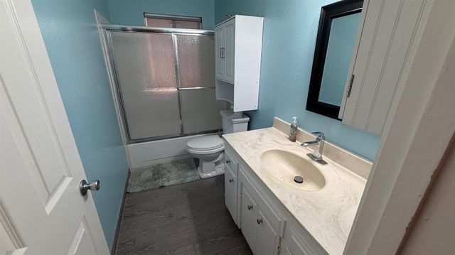 2310 S Meridian Avenue, Fresno, CA 93725