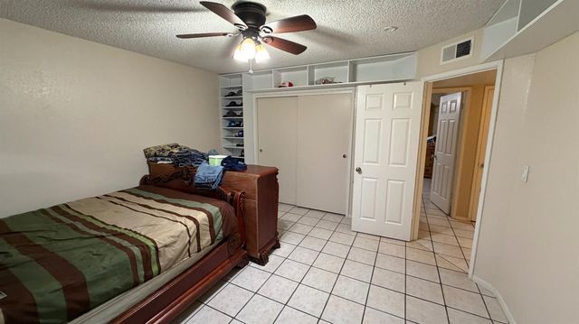 2310 S Meridian Avenue, Fresno, CA 93725