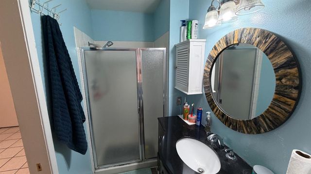 2310 S Meridian Avenue, Fresno, CA 93725